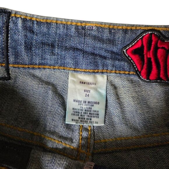 Chick by Nicky Hilton Skull Design Distressed Denim Short Womens Size 24 Blue - Picture 6 of 7